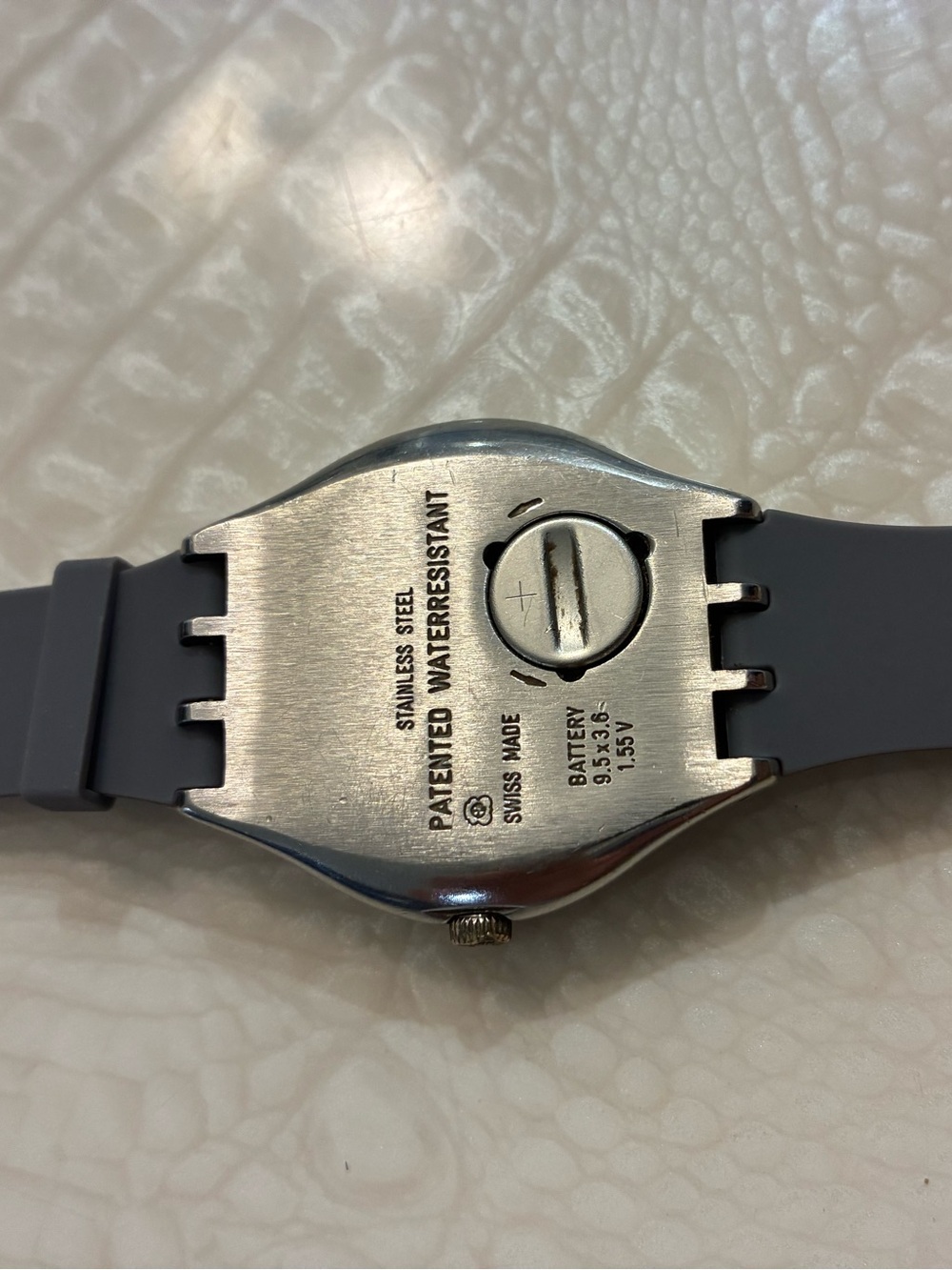 Swatch Vintage Men's Watch with Gray Strap - Picture 9 of 14